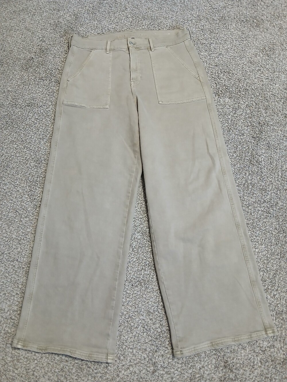 American Eagle Outfitters Wide-Leg Jeans in Light Green Size 14